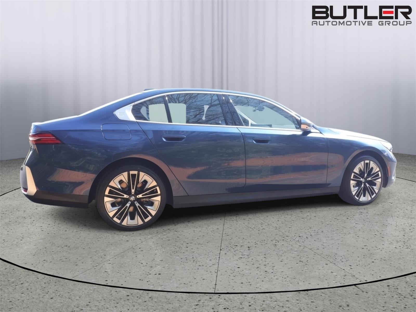 2026 BMW 5 Series 530i - Photo 8