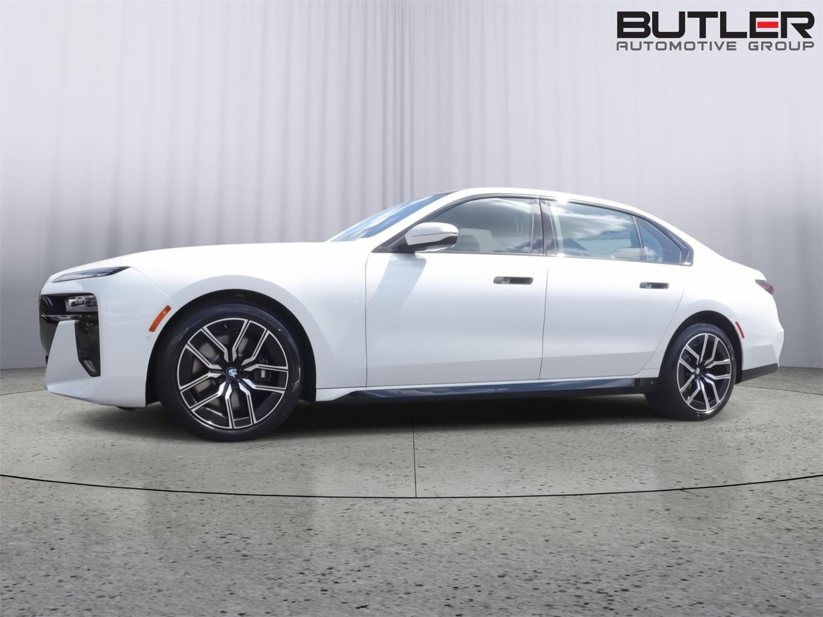 2026 BMW 7 Series 760i - Photo 41