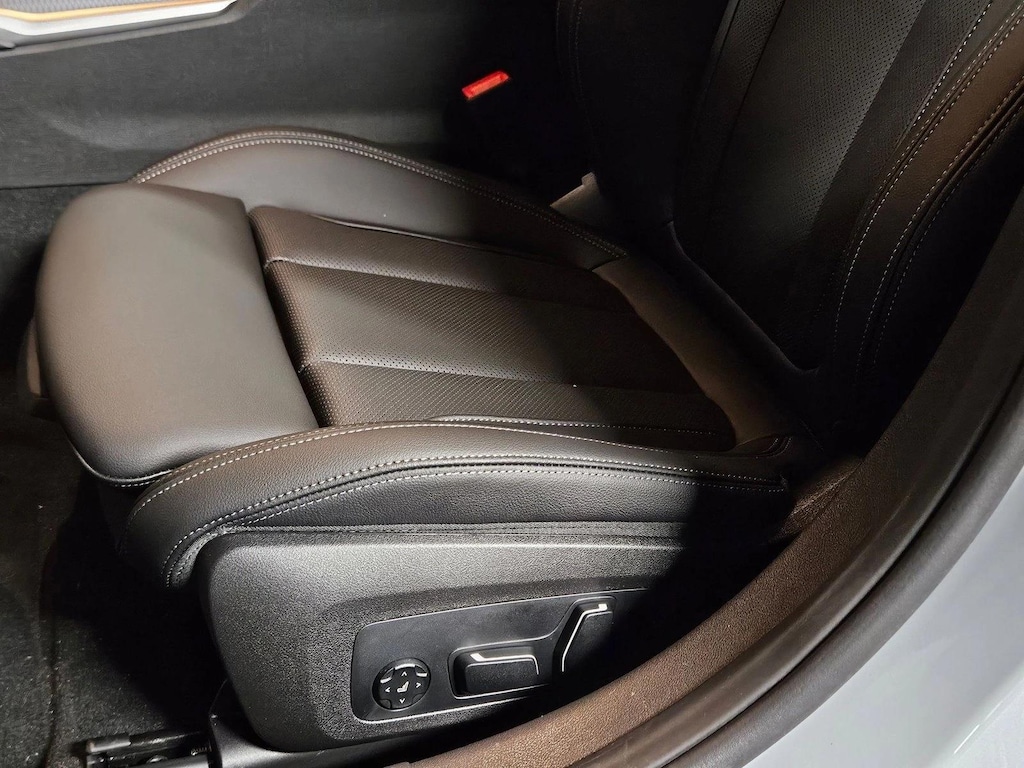 New 2026 BMW 330i NA Sedan