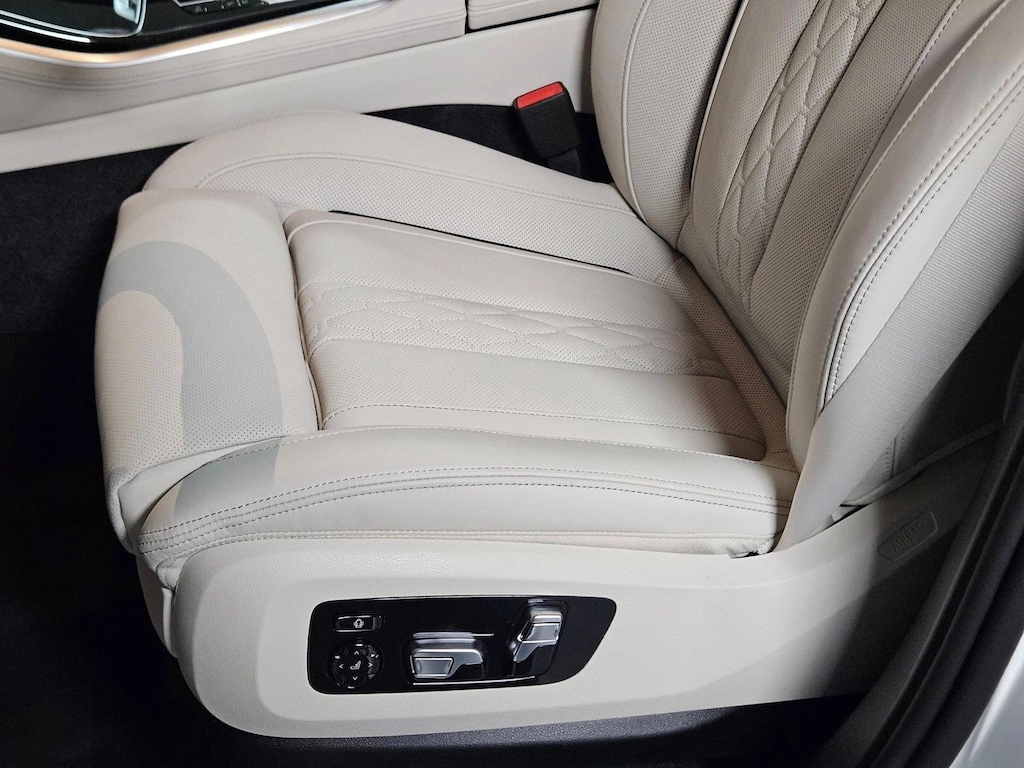 New 2026 BMW X5 PHEV xDrive50e SUV