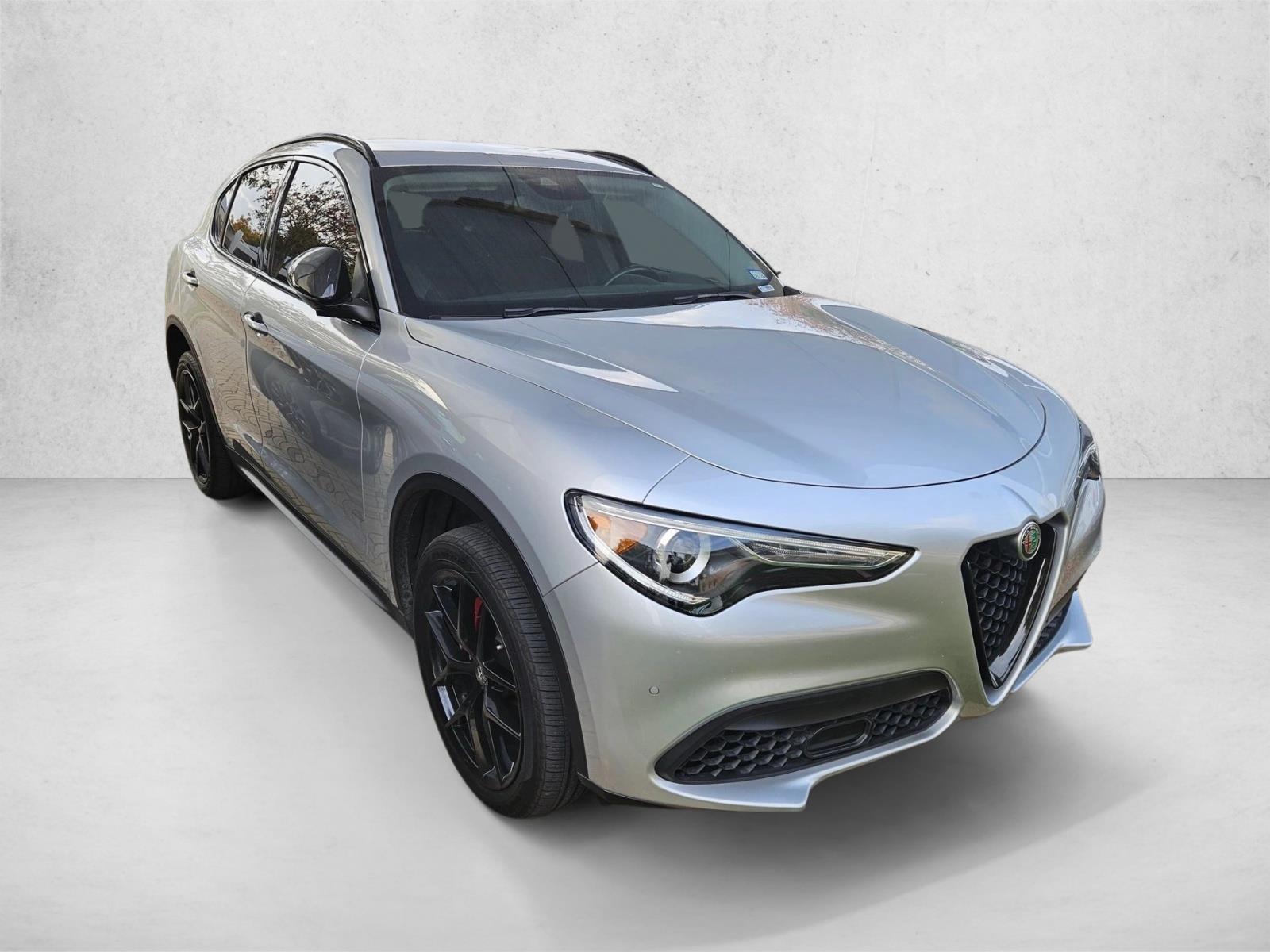 2020 Alfa Romeo Stelvio Base photo 3