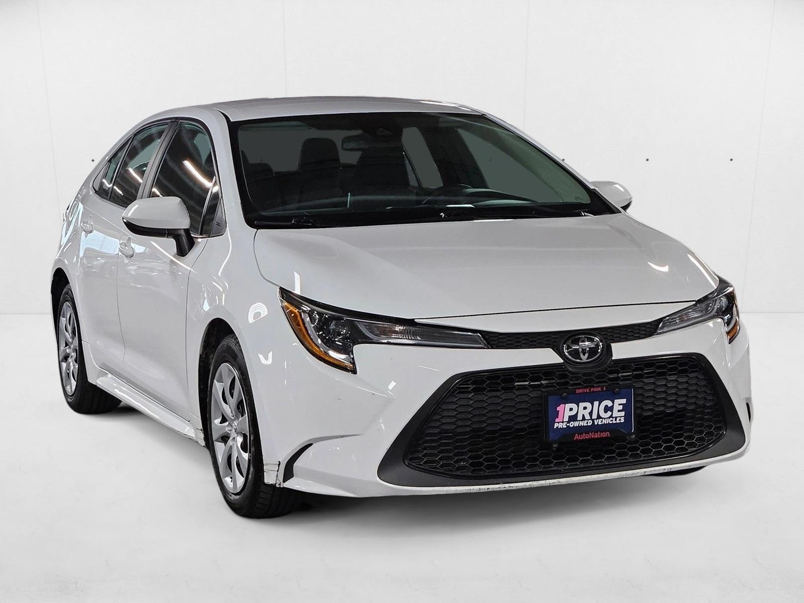 2021 Toyota Corolla LE photo 3