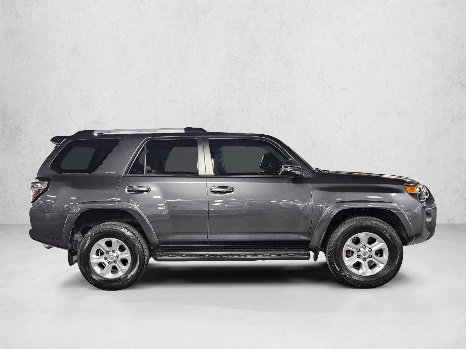2022 Toyota 4Runner SR5 Premium photo 4