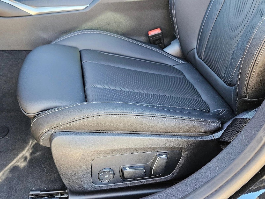 New 2026 BMW 330i xDrive Sedan