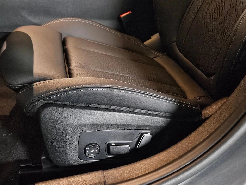 New 2026 BMW 330i Sedan