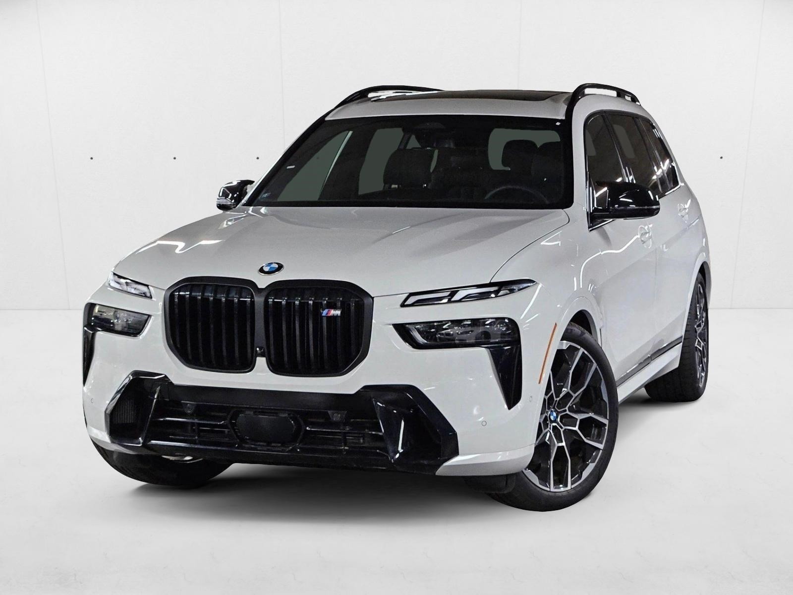 2025 BMW X7 M60i's photo