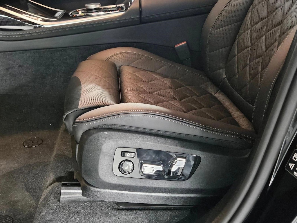 New 2026 BMW X7 xDrive40i SUV