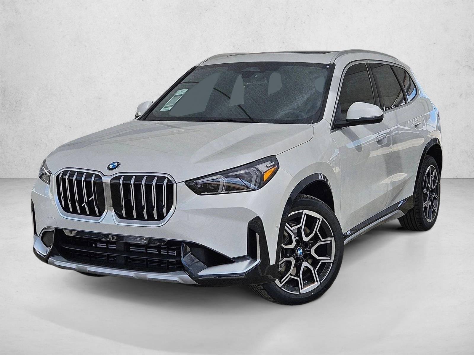 2026 BMW X1 28i's photo