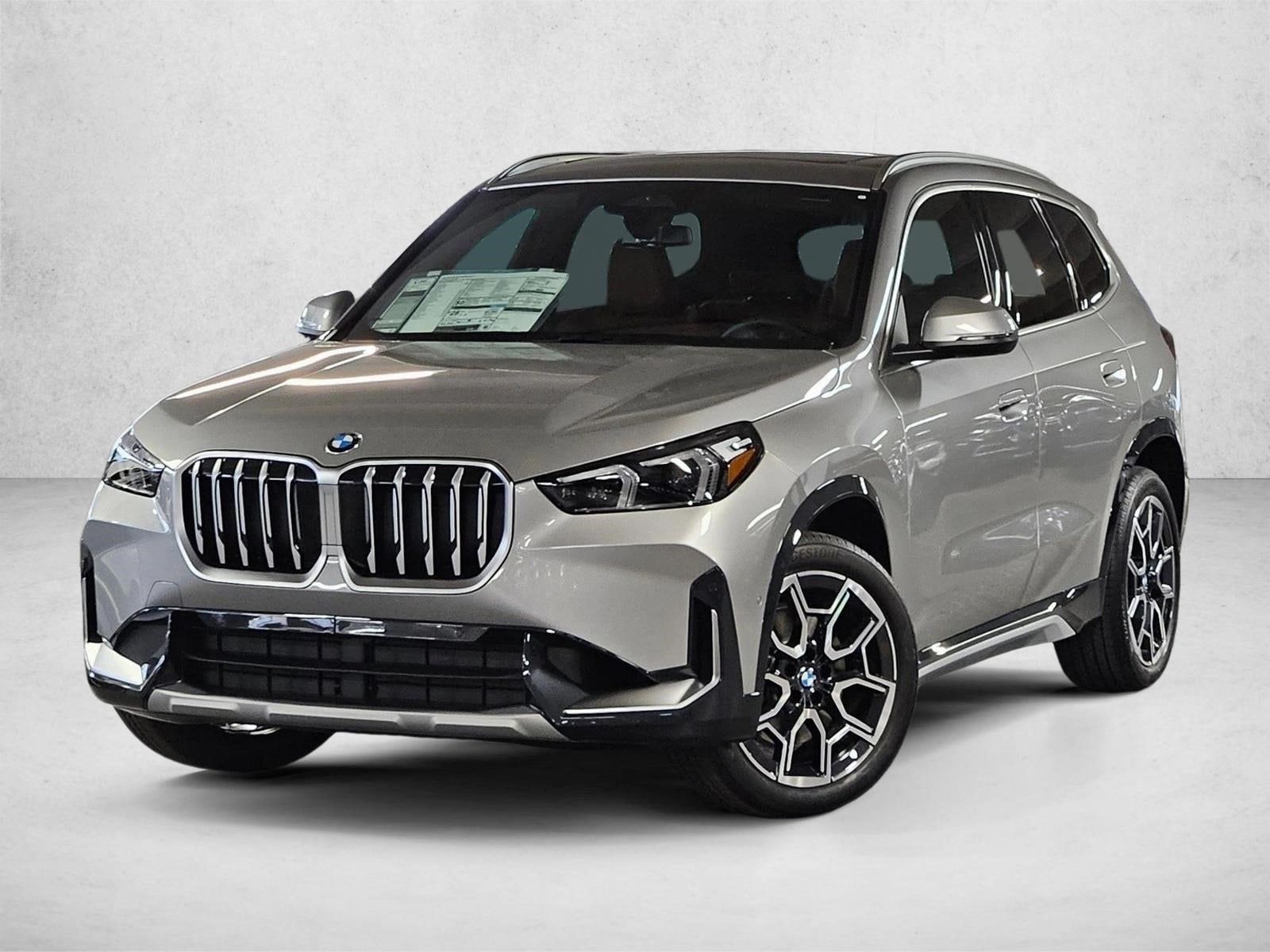 2026 BMW X1 28i's photo