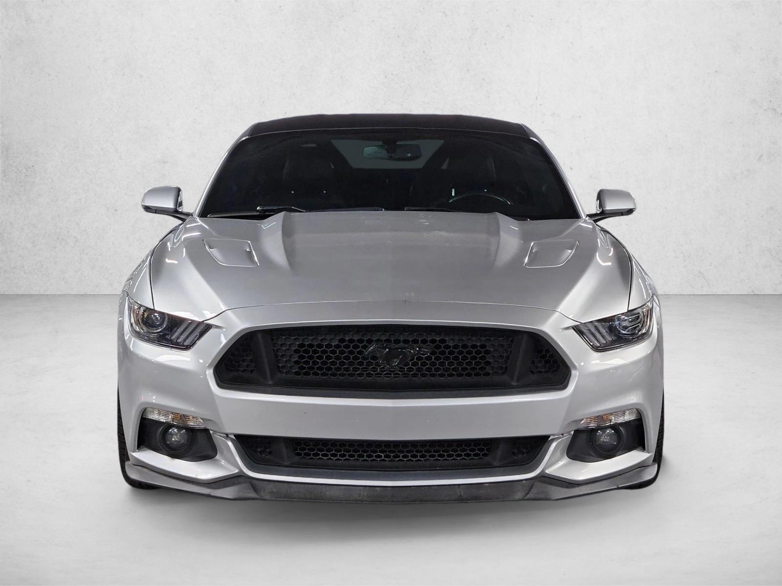 2016 Ford Mustang GT Premium photo 2