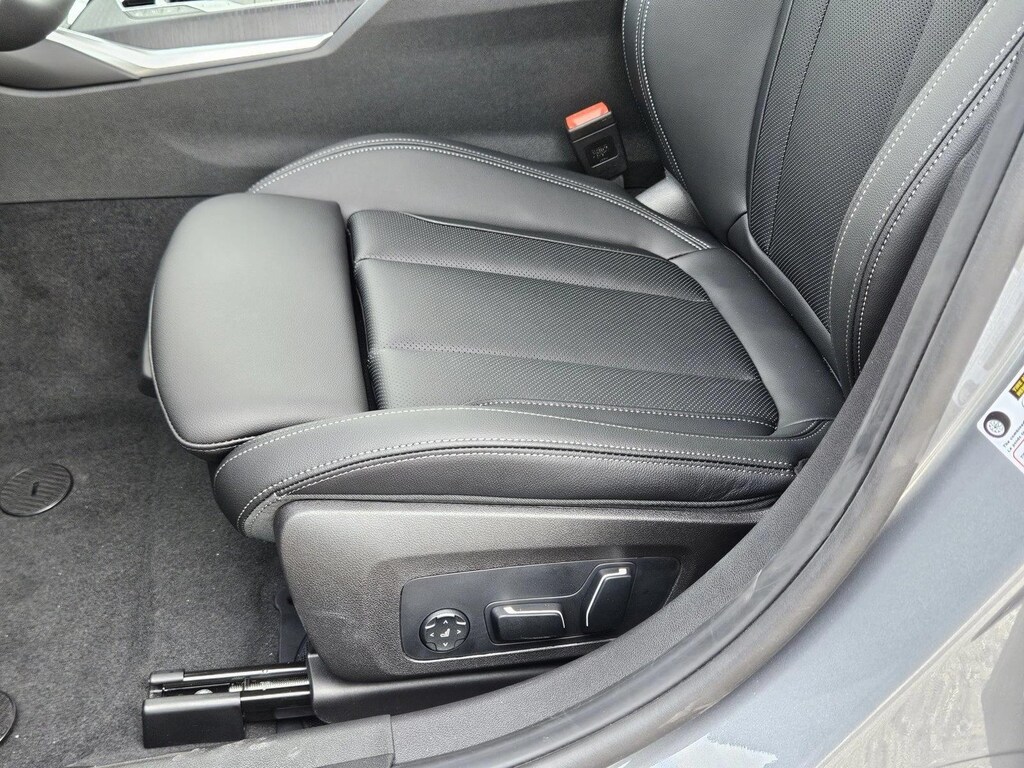 Certified 2025 BMW 330i Sedan