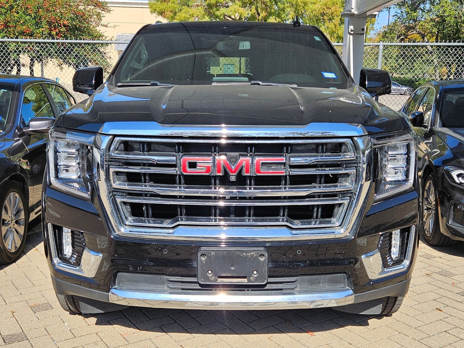 2021 Gmc Yukon SLT photo 2