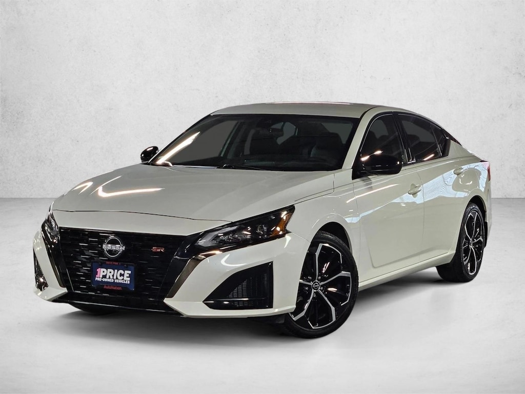 Used 2025 Nissan Altima SR Sedan