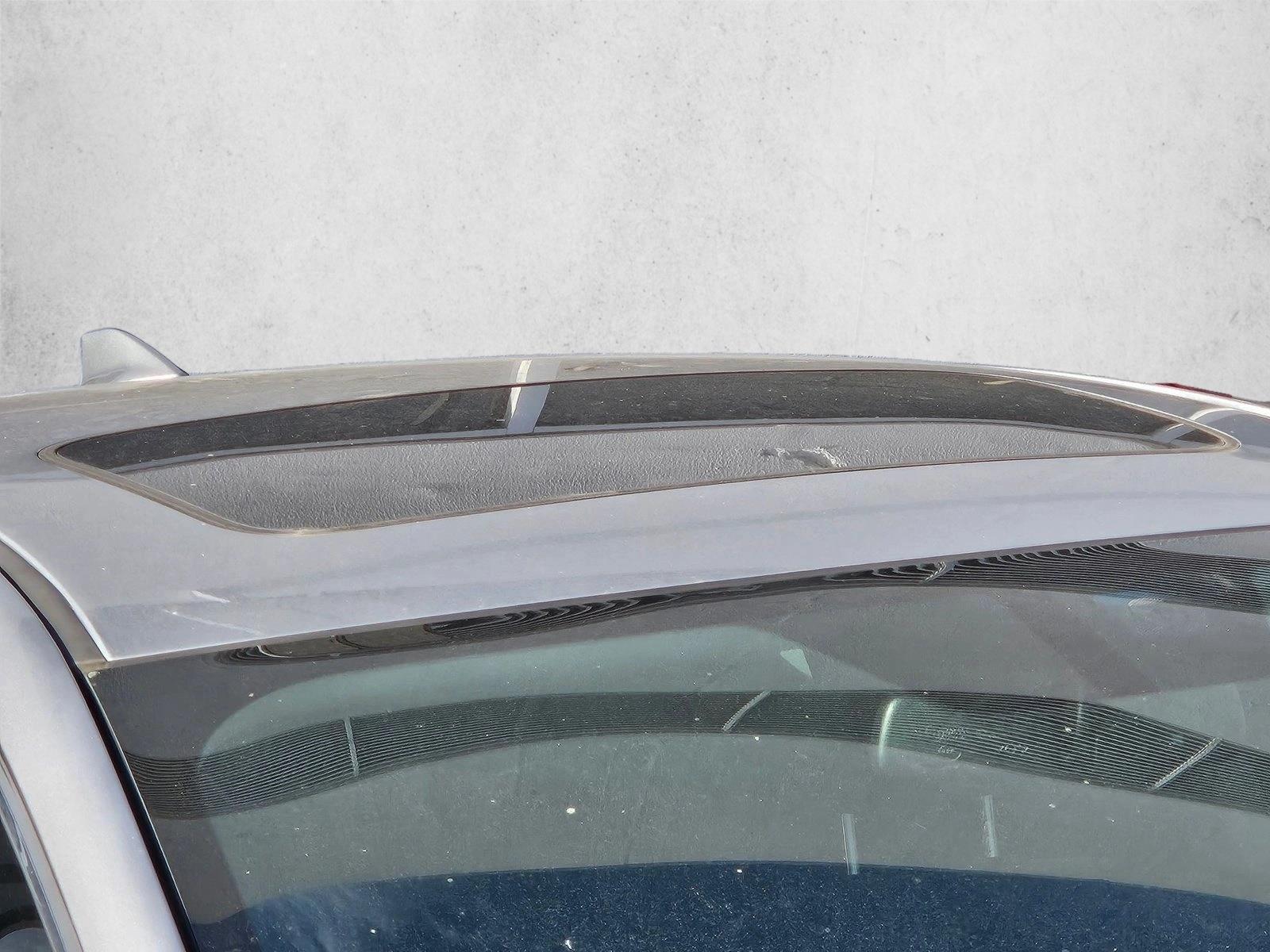 2017 Acura ILX Premium photo 4