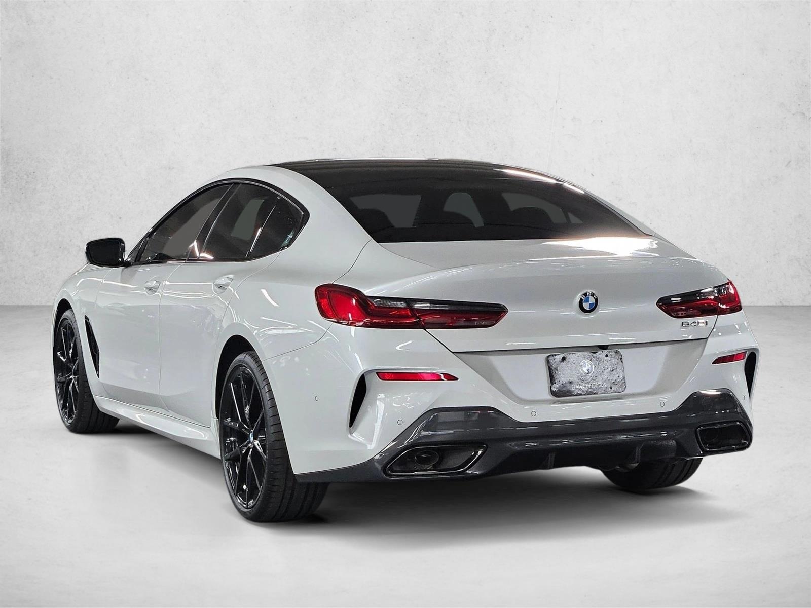 2025 BMW 8 Series 840i - Photo 7