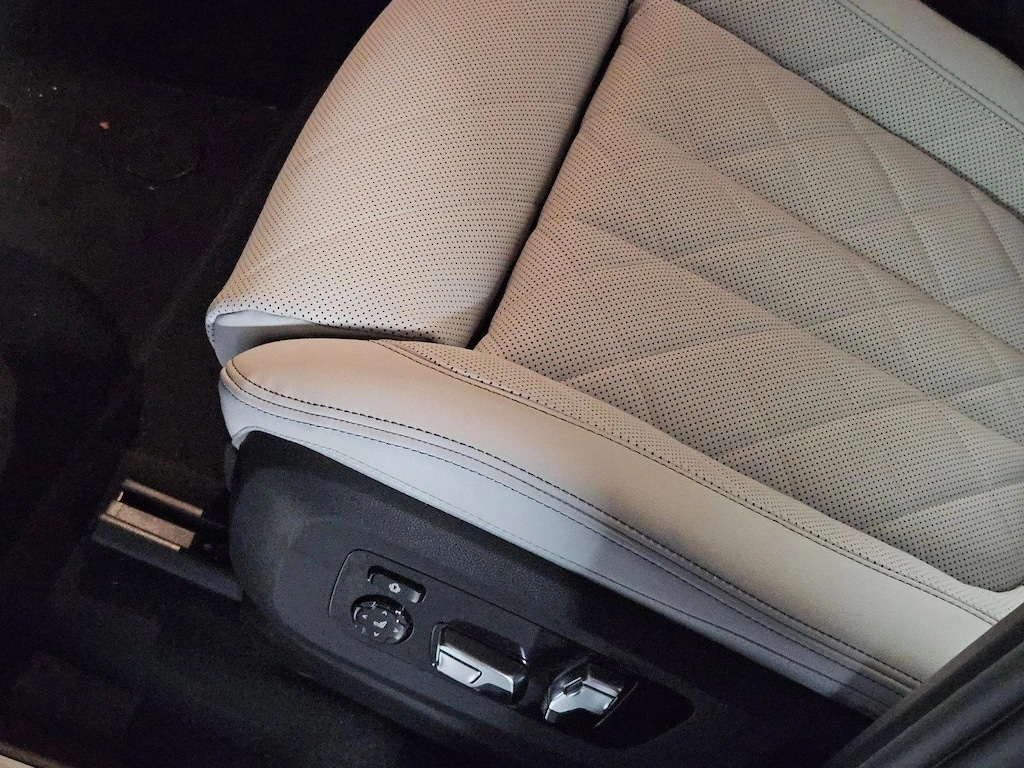 New 2026 BMW X5 sDrive40i SUV