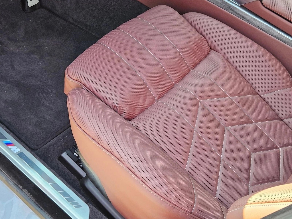 New 2025 BMW 750e xDrive Sedan