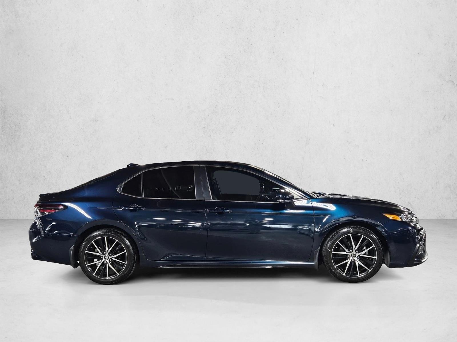 2021 Toyota Camry SE photo 4