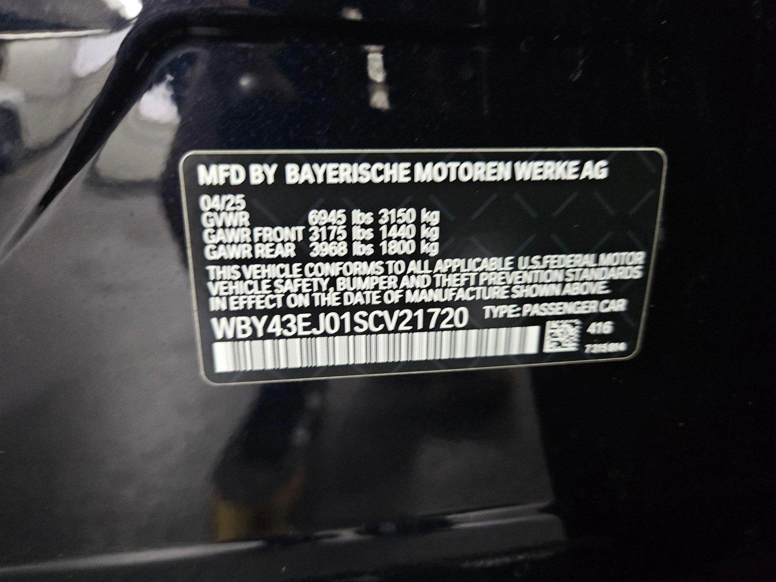 2025 BMW i7 50 - Photo 17