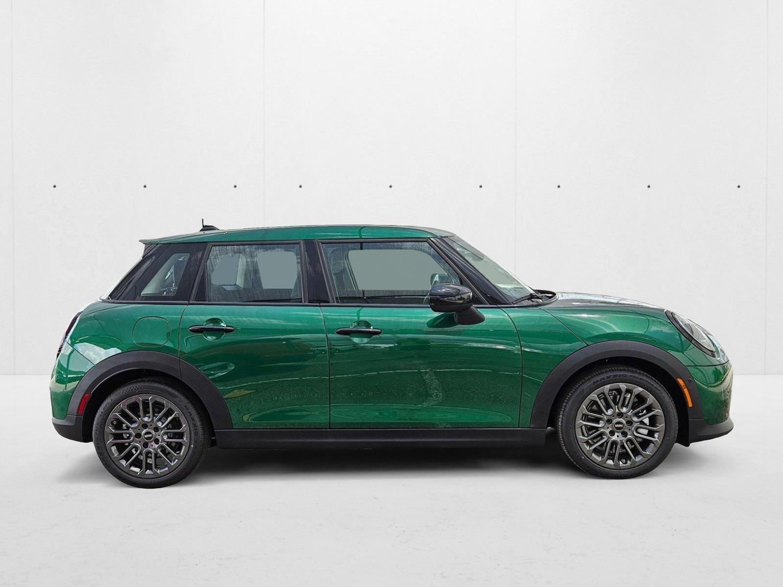 2025 Mini Cooper 4 Door Hardtop S photo 4