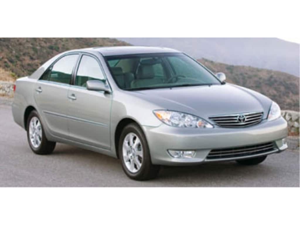 Used 2005 Toyota Camry XLE V6 Sedan