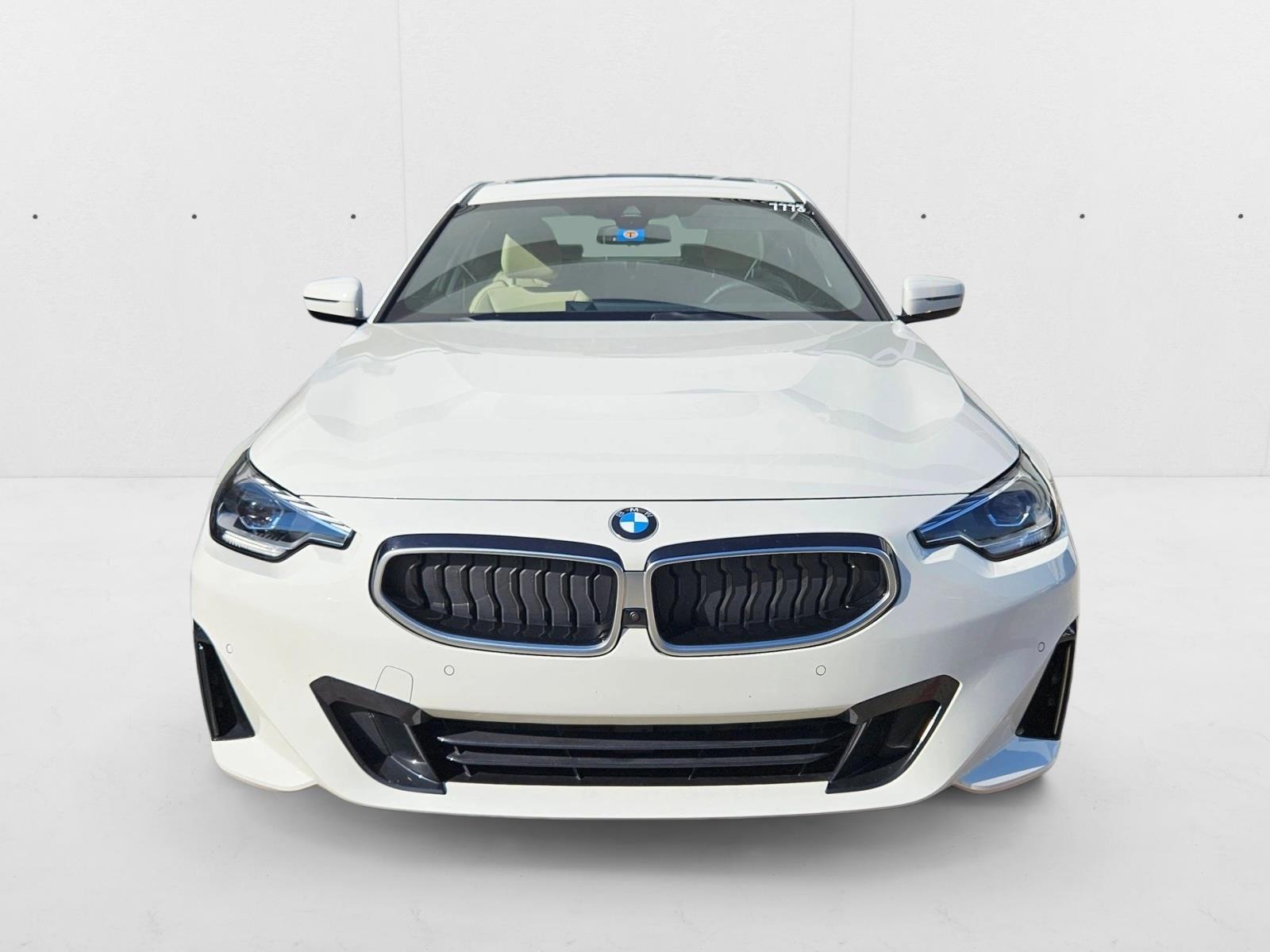 2025 Bmw 230i Coupe photo 2