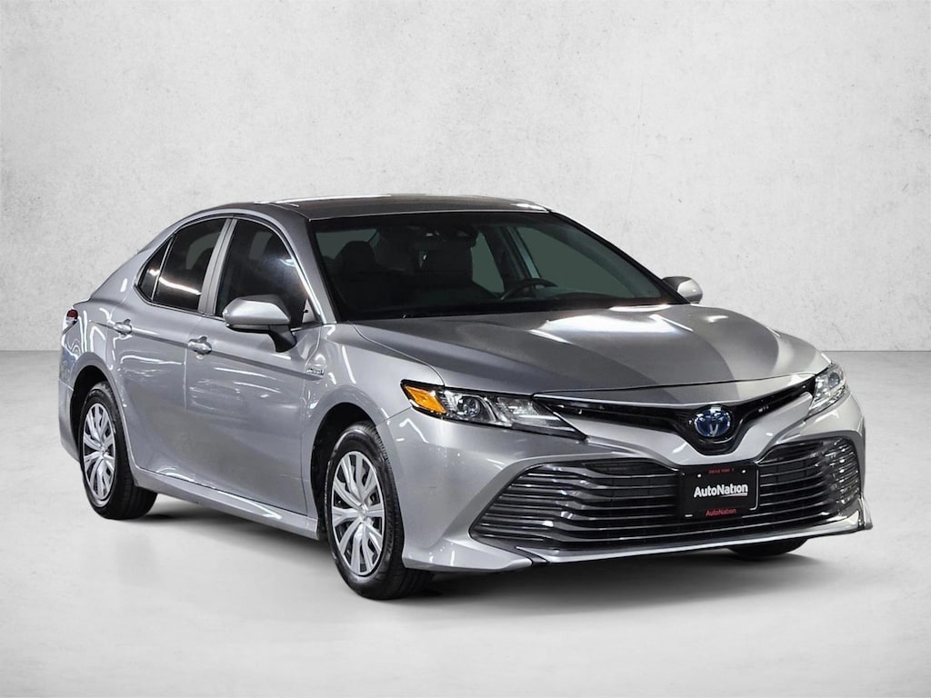 Used 2019 Toyota Camry Hybrid LE Sedan