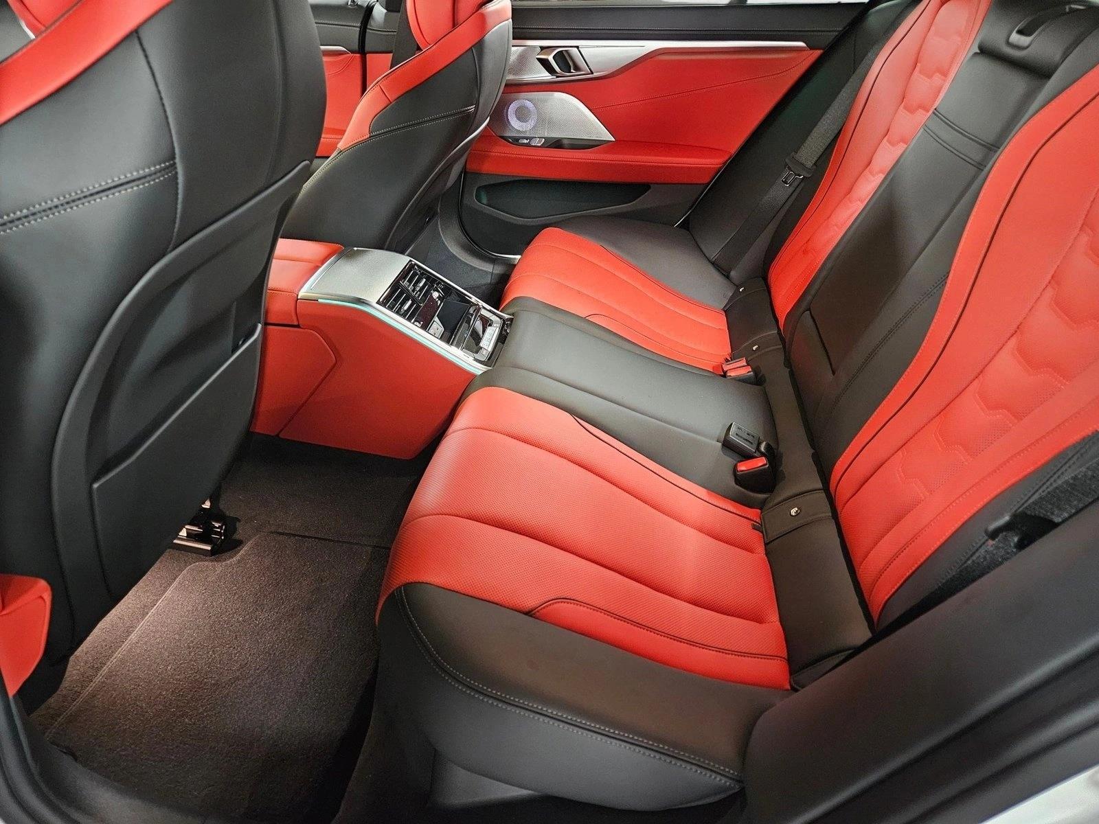 2025 BMW 8 Series 840i - Photo 14