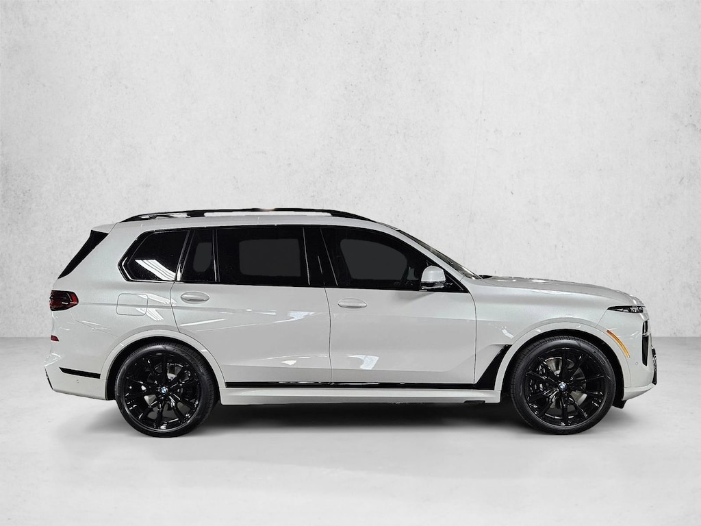 New 2026 BMW X7 xDrive40i SUV