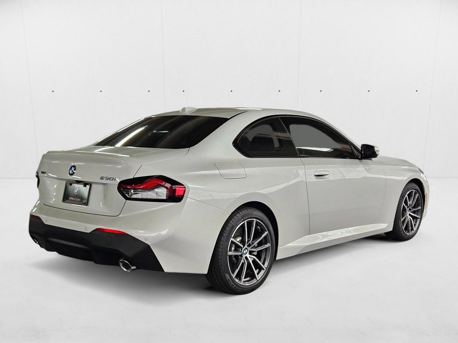 2025 Bmw 230i xDrive photo 2