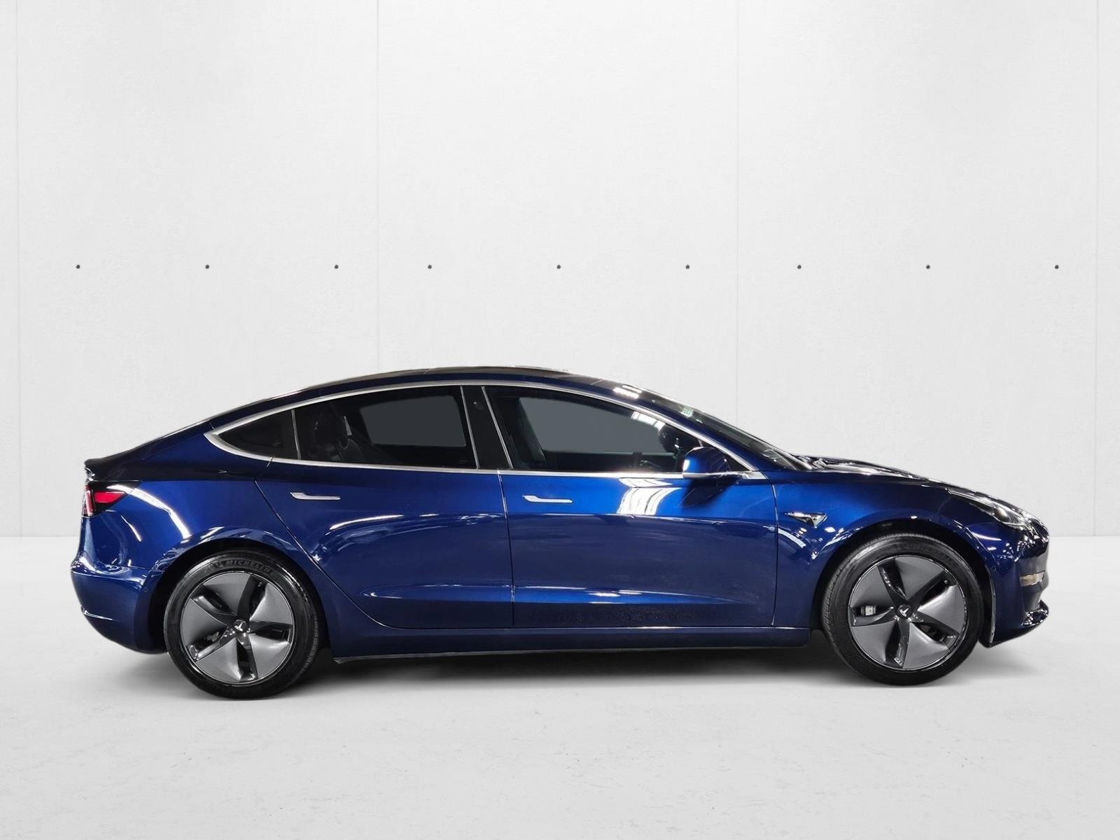 2018 Tesla Model 3 Long Range photo 4