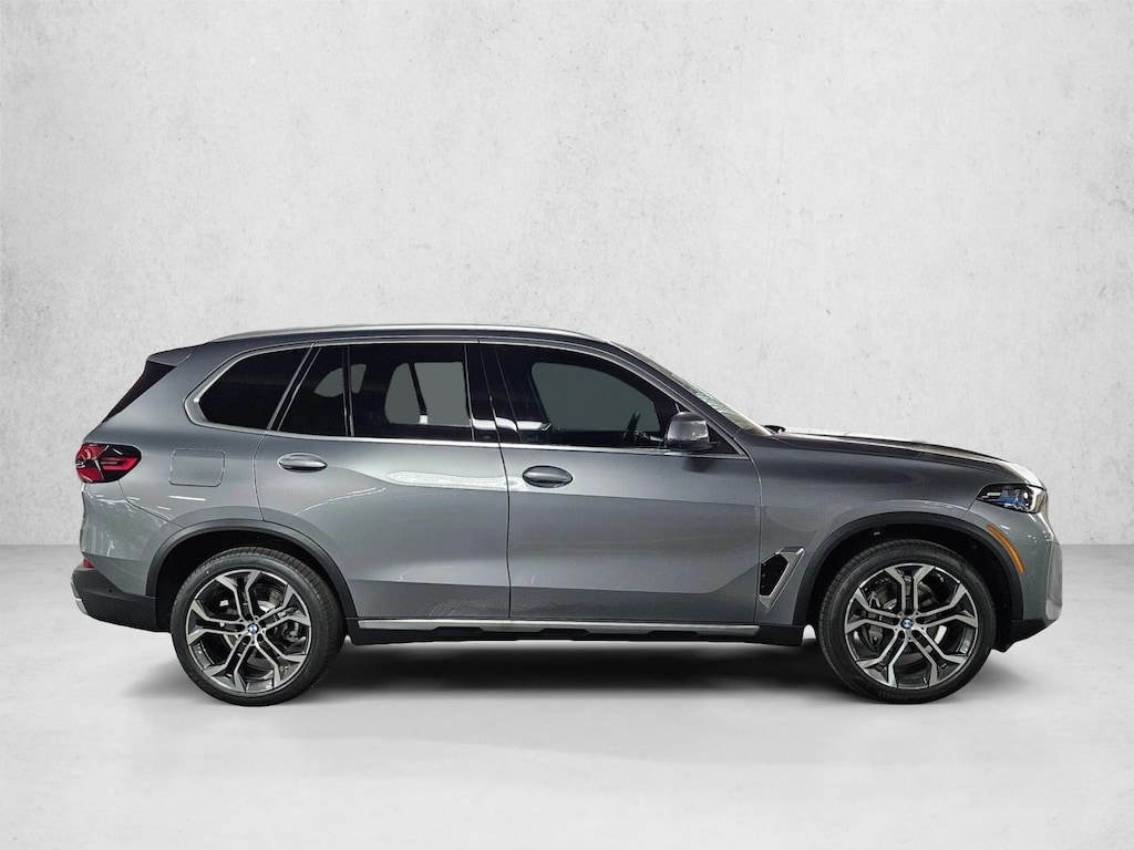 New 2026 BMW X5 sDrive40i SUV