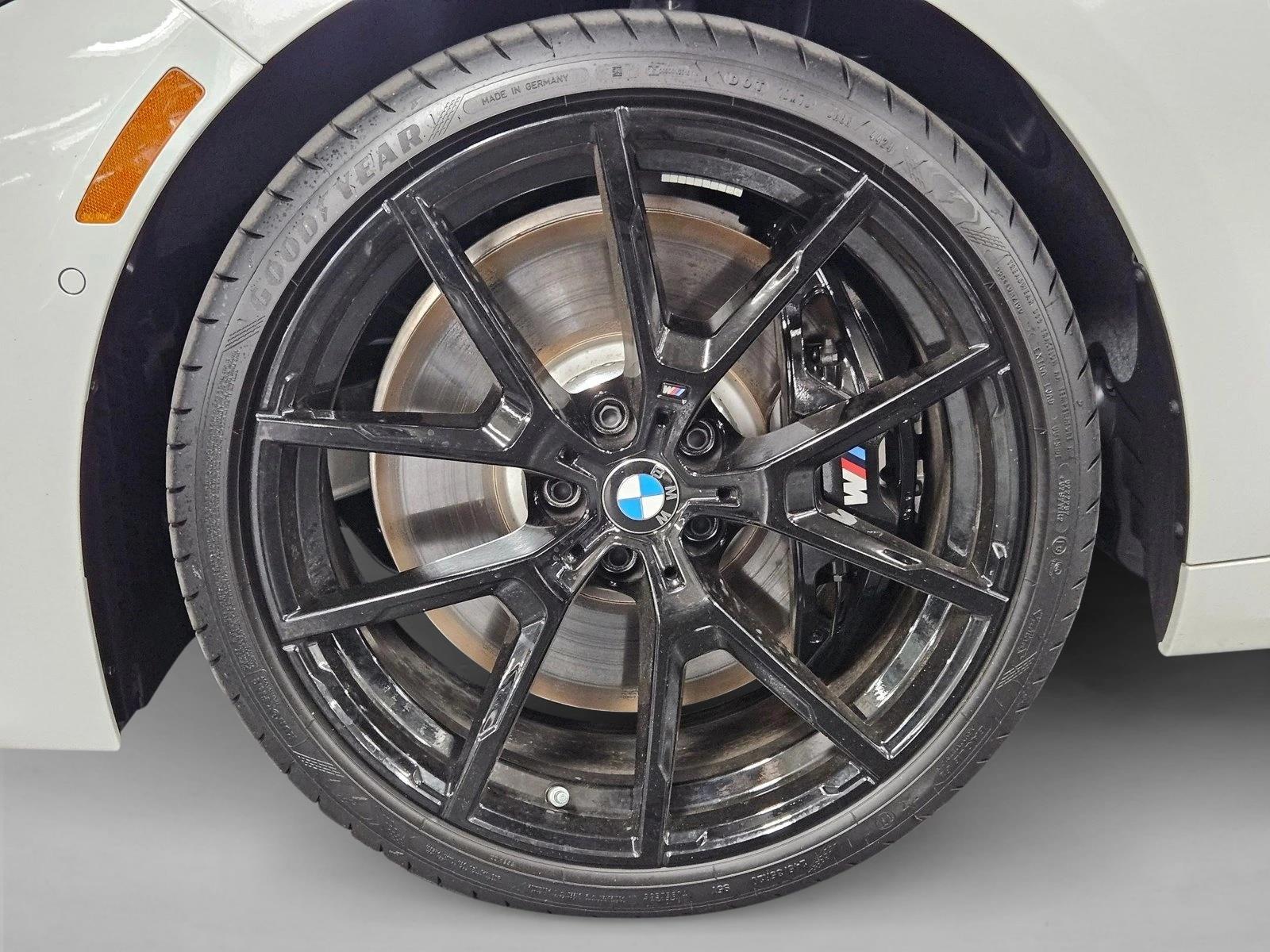 2025 BMW 8 Series 840i - Photo 16