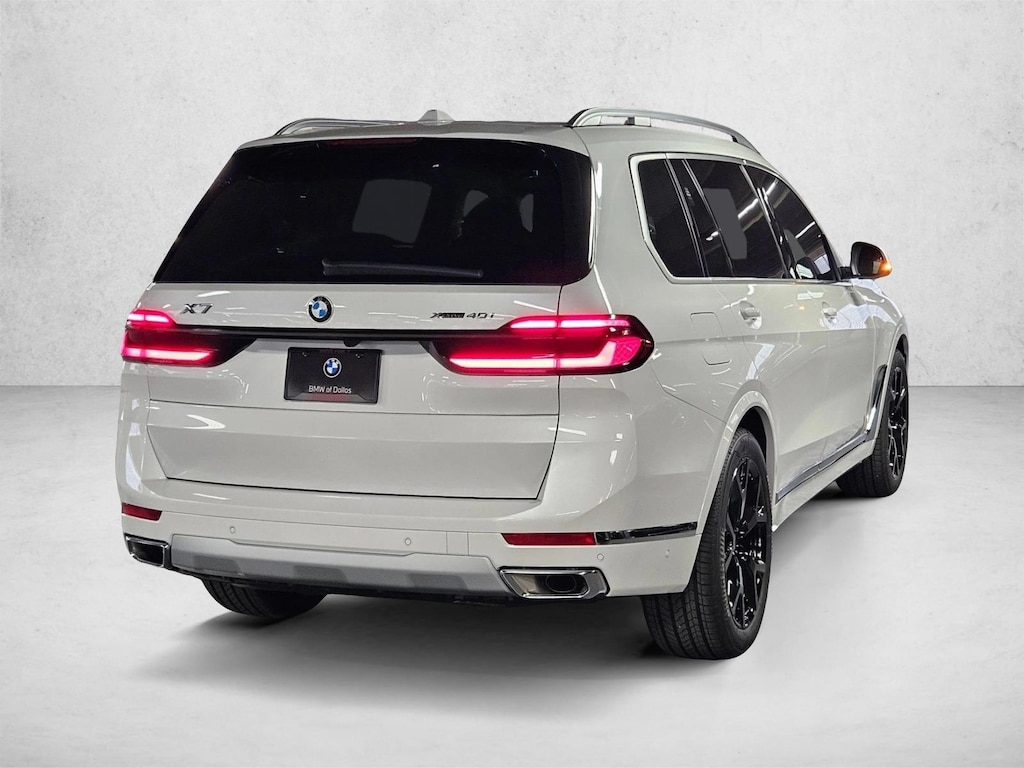 New 2027 BMW X7 xDrive40i SUV