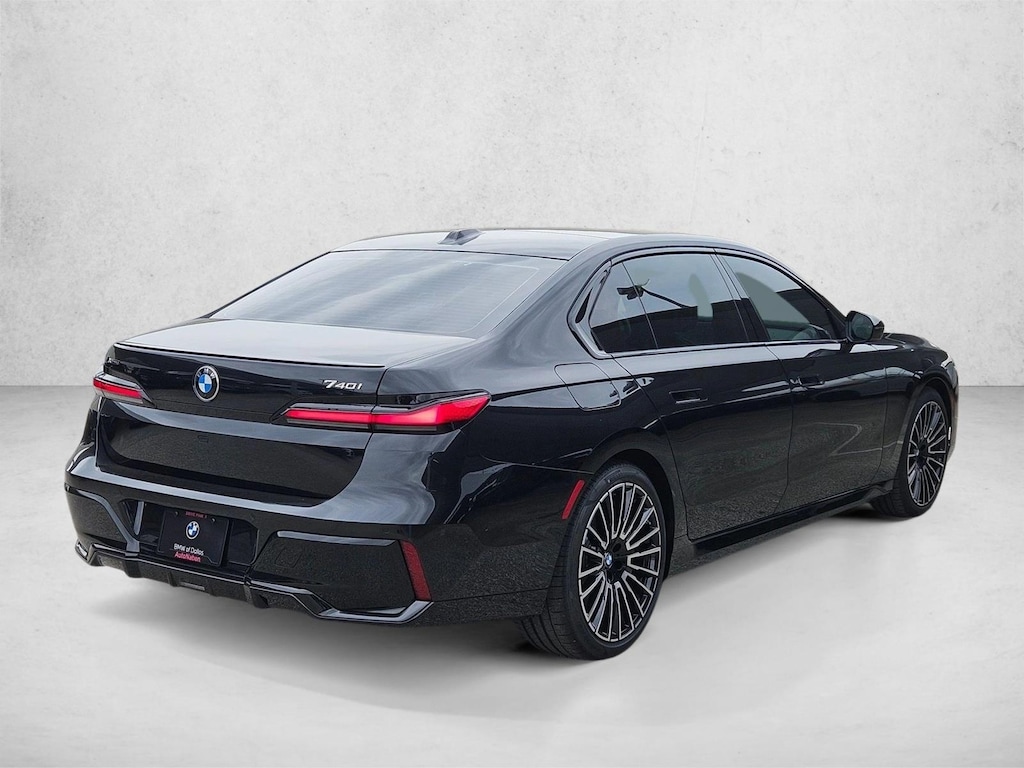 New 2026 BMW 740i xDrive Sedan