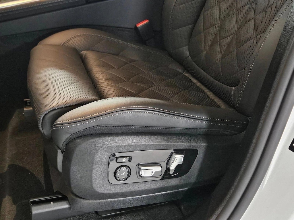 New 2026 BMW X5 M60i SUV