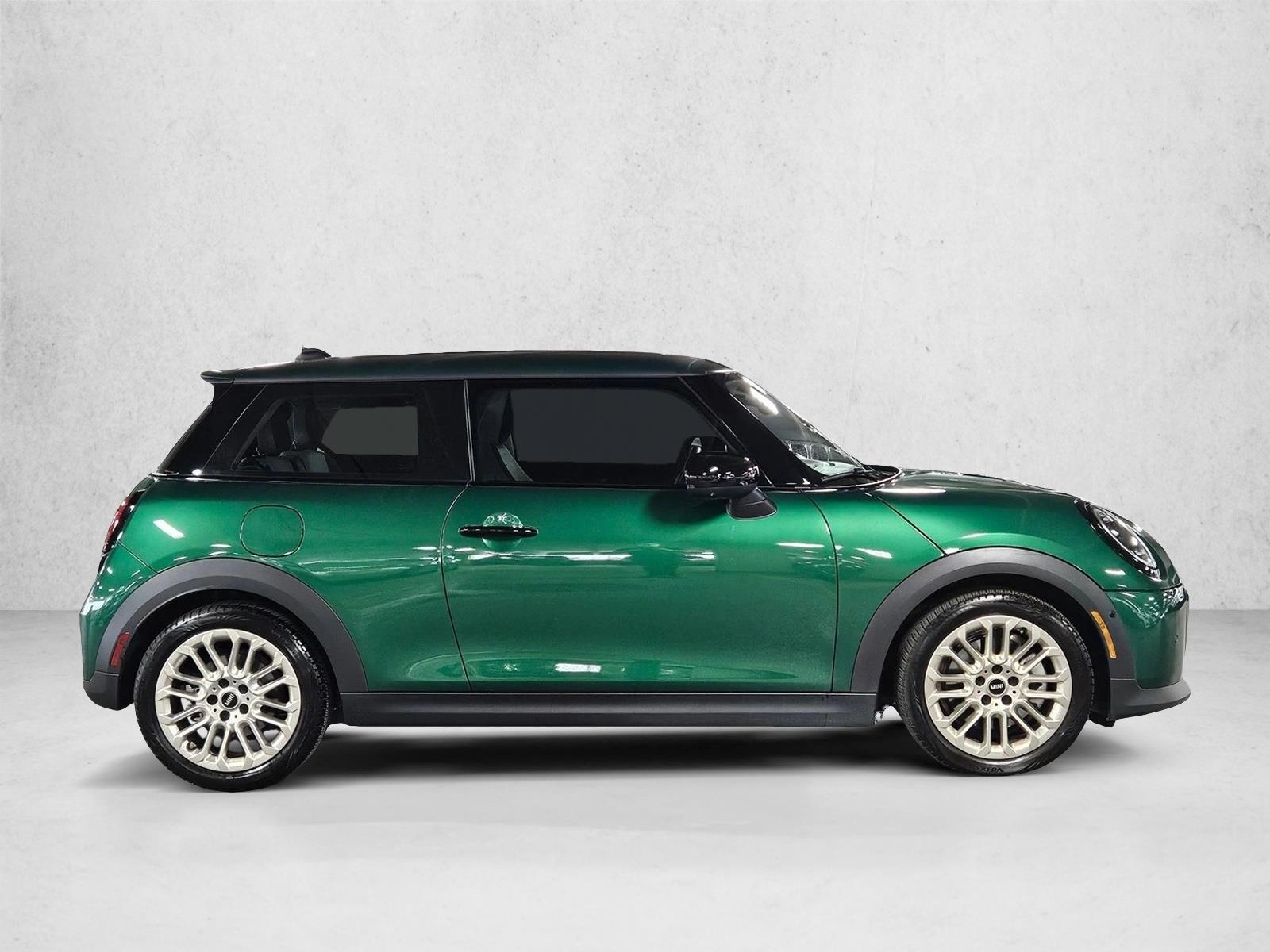 2025 Mini Cooper 2 Door Hardtop S Iconic photo 3