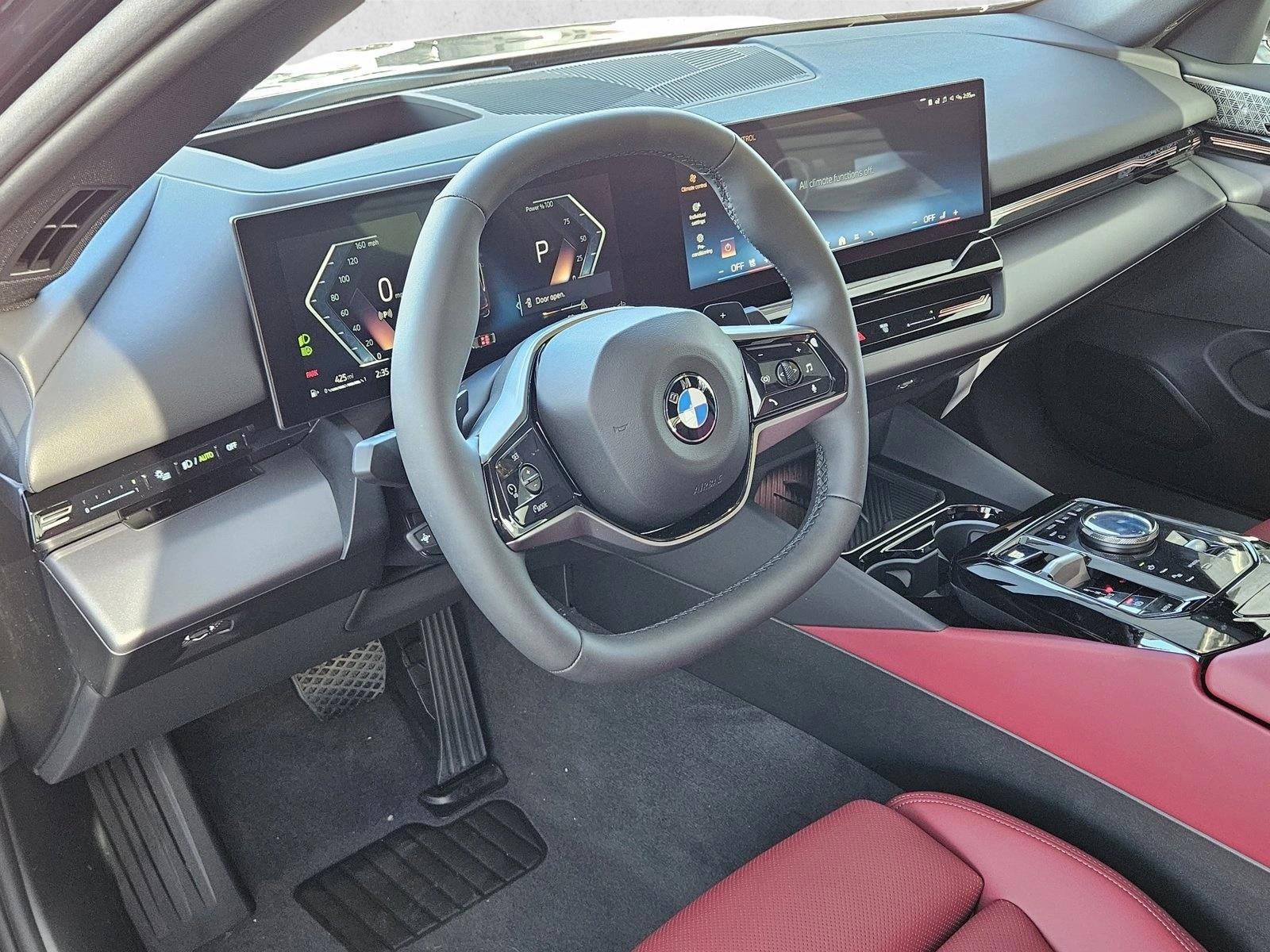 2025 Bmw 530i Sedan photo 3