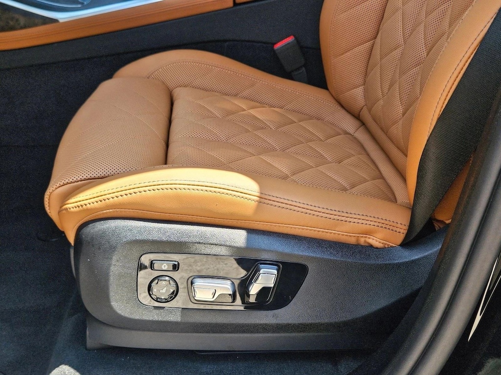 New 2027 BMW X7 xDrive40i SUV