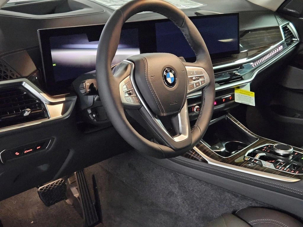 New 2027 BMW X7 xDrive40i SUV