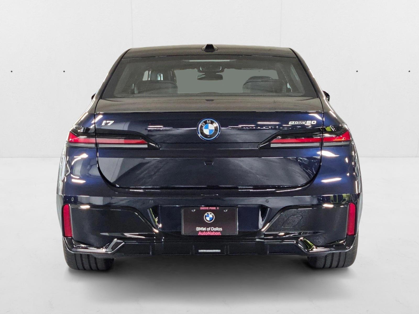 2025 BMW i7 50 - Photo 6