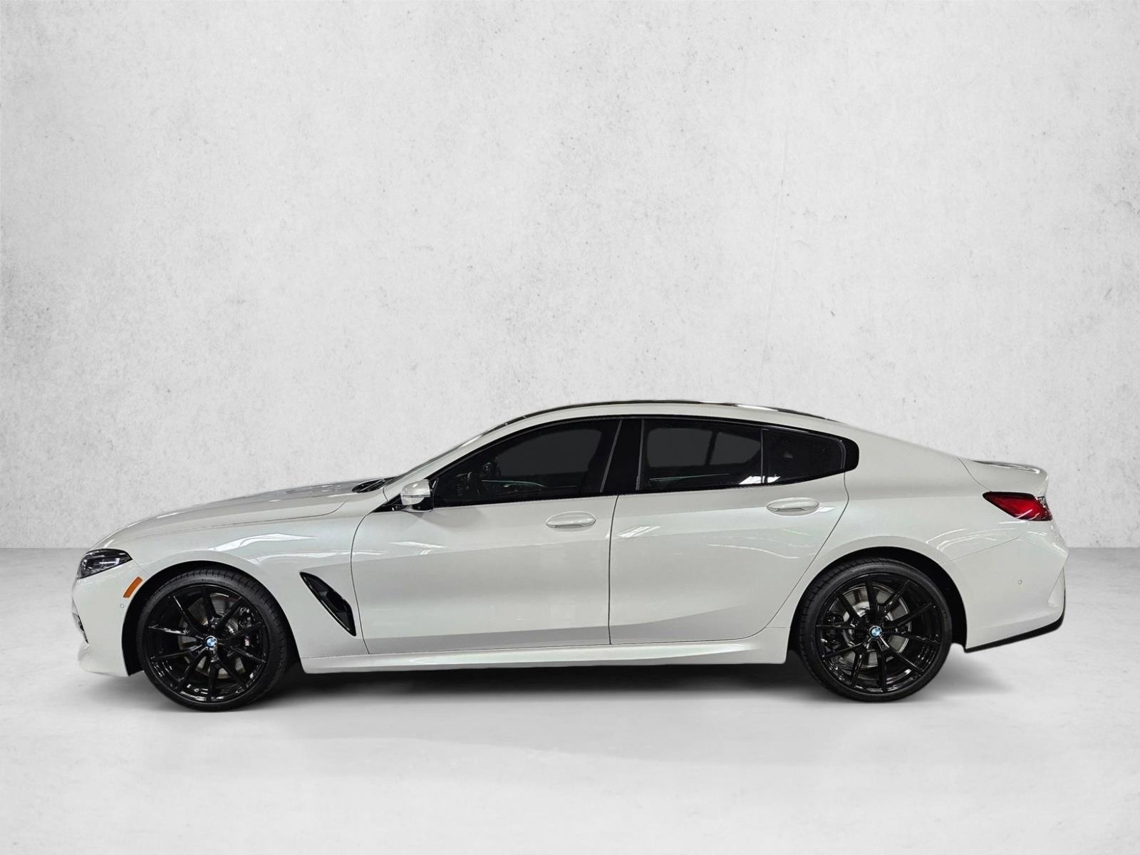 2025 BMW 8 Series 840i - Photo 8