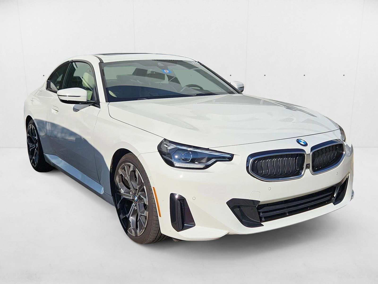2025 Bmw 230i Coupe photo 3