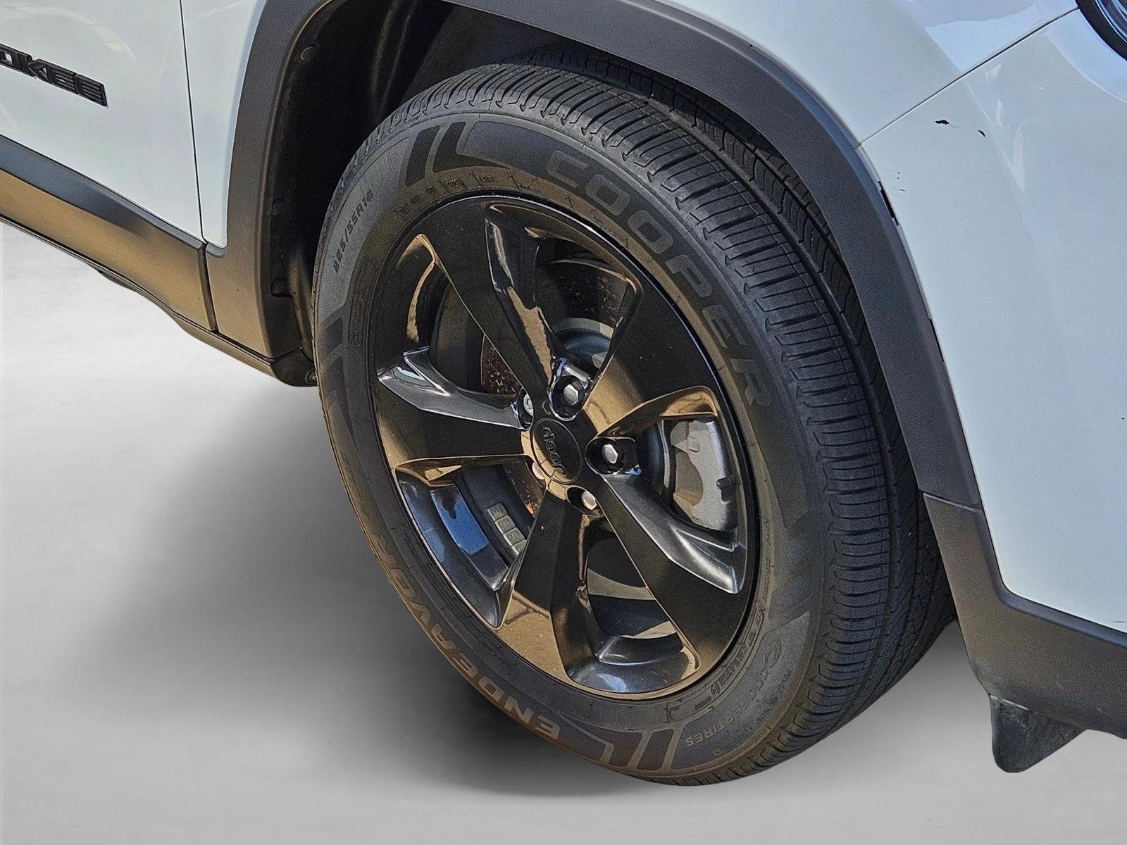 2020 Jeep Cherokee Latitude photo 4