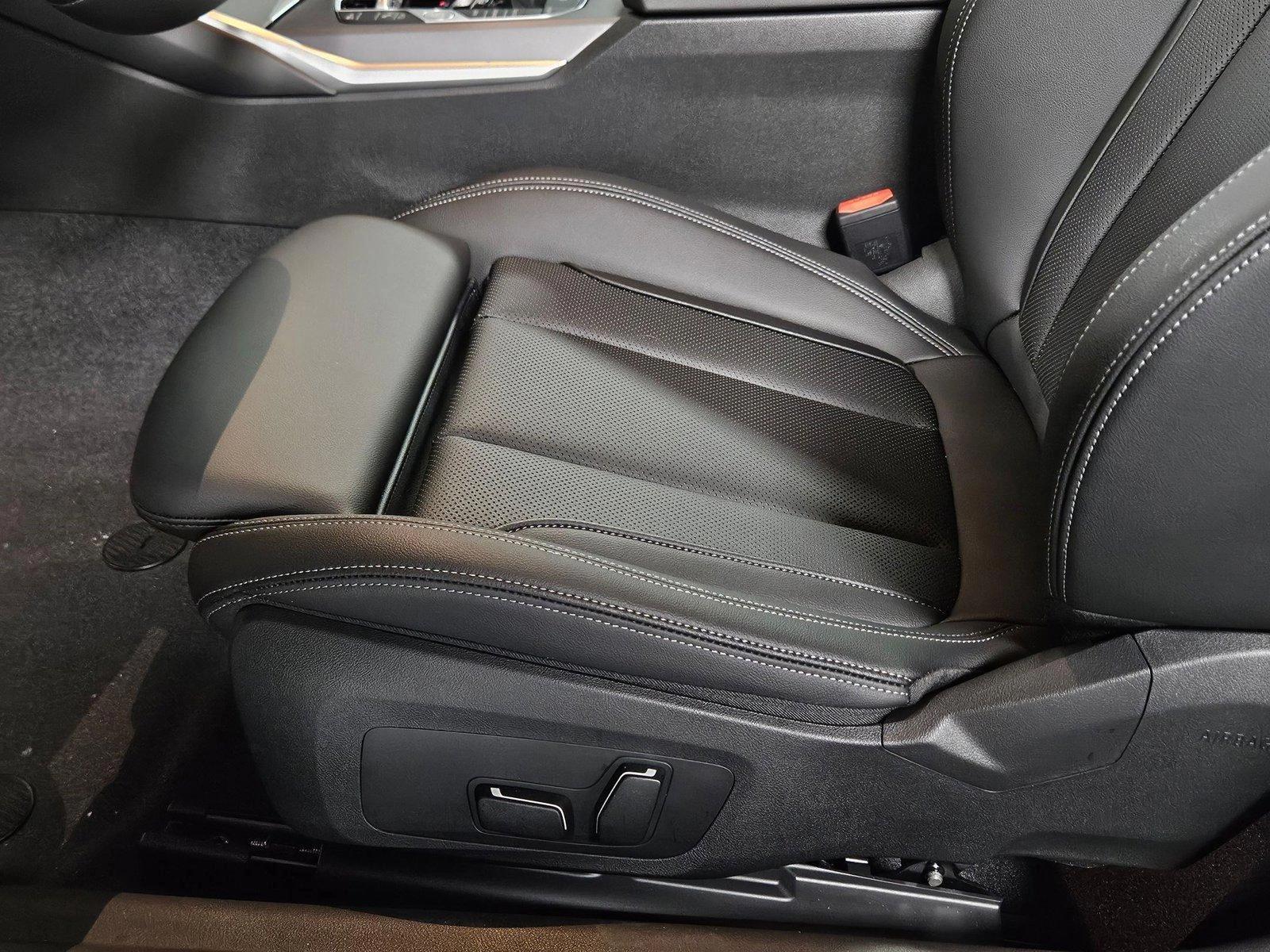 2025 Bmw 230i xDrive photo 4