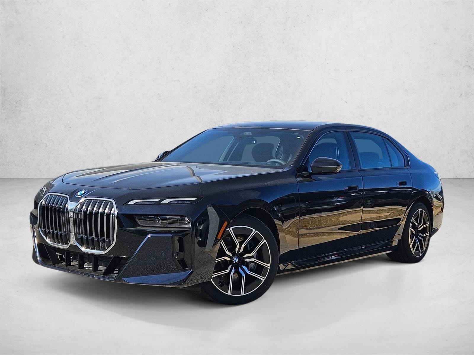 2026 BMW 7 Series 750e's photo
