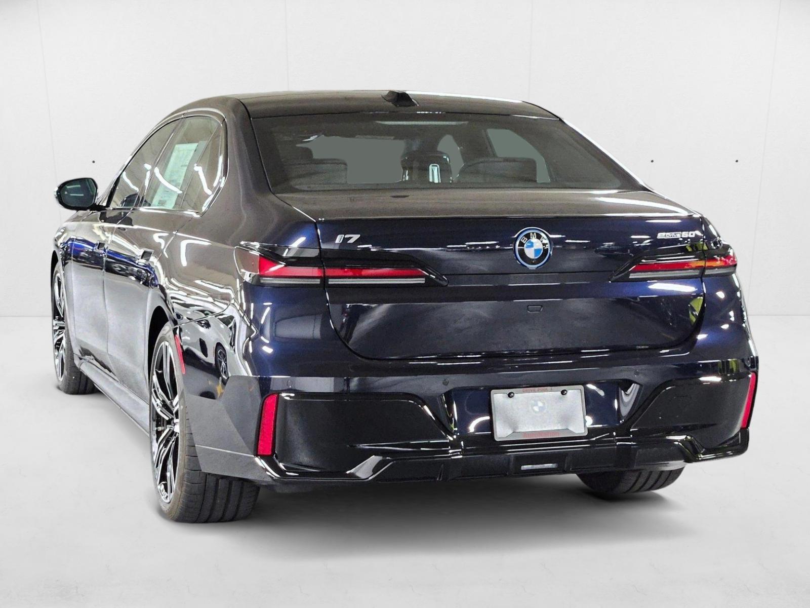 2025 BMW i7 50 - Photo 7