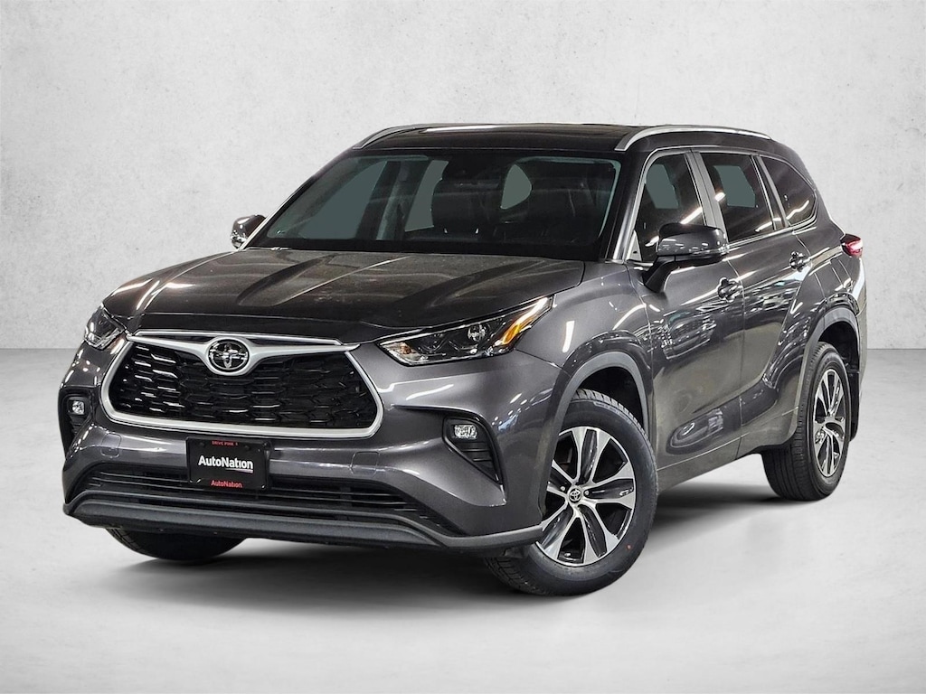 Used 2023 Toyota Highlander XLE SUV