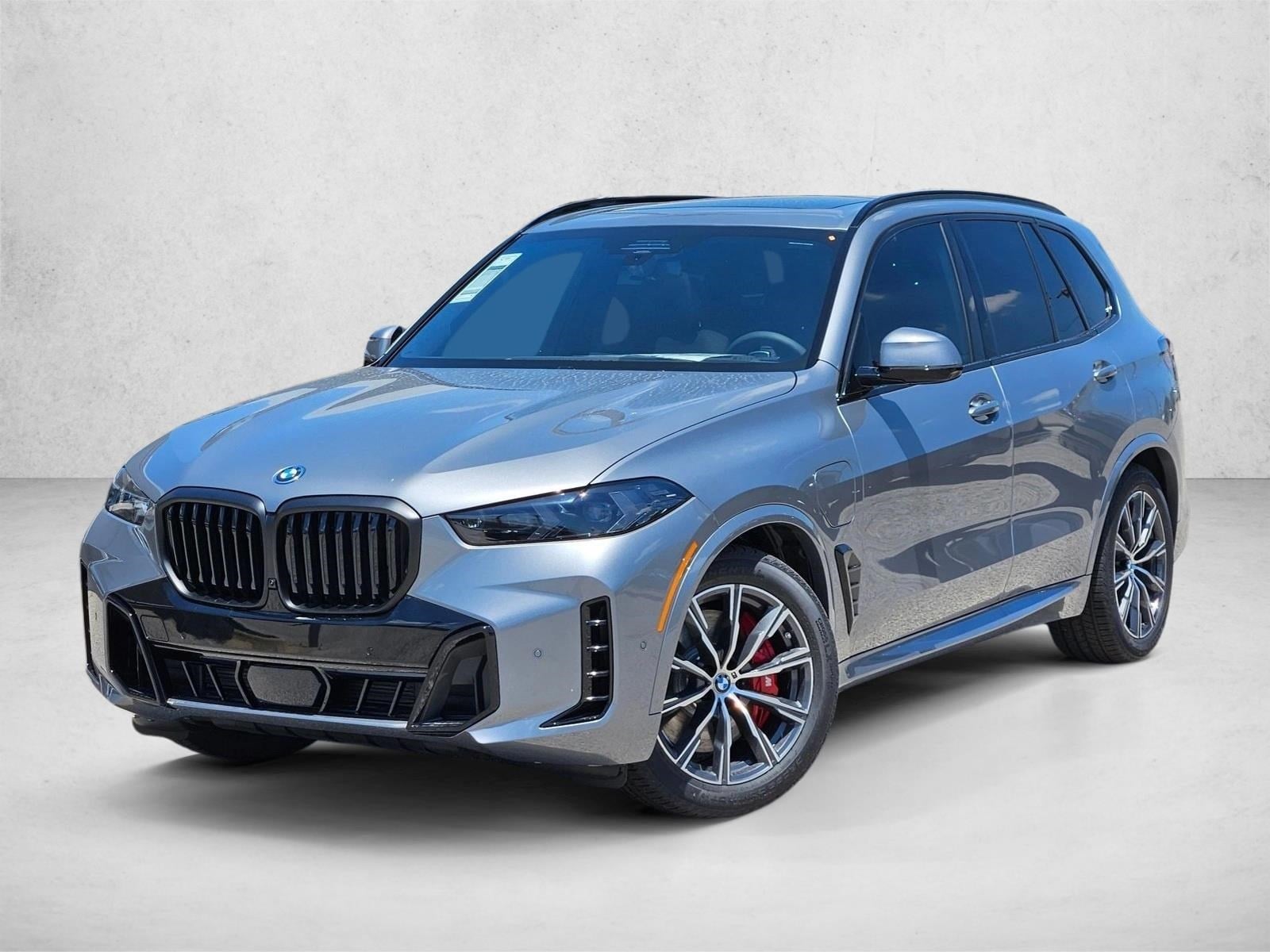 2026 BMW X5 xDrive50e's photo