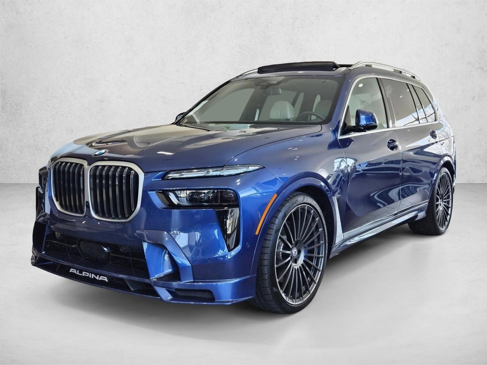2025 BMW X7 ALPINA XB7's photo